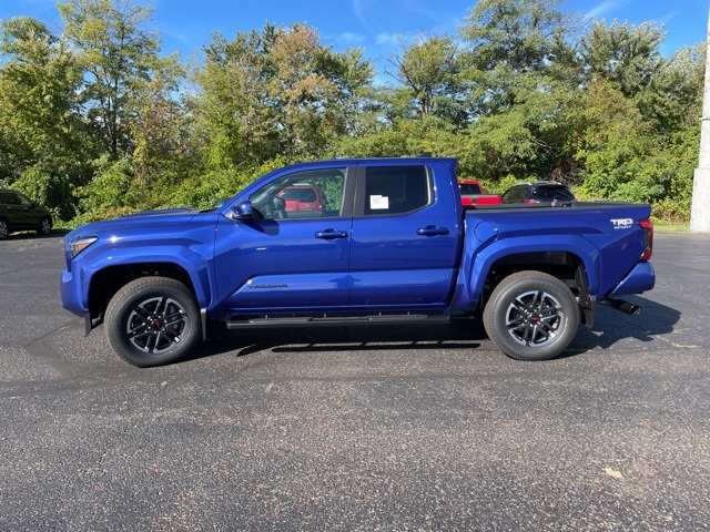 2025 Toyota Tacoma TRD Sport Double Cab photo 2