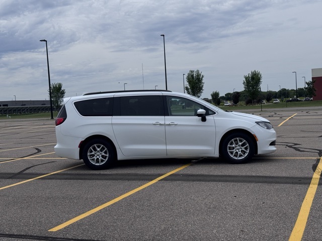 2020 Chrysler Voyager LXi