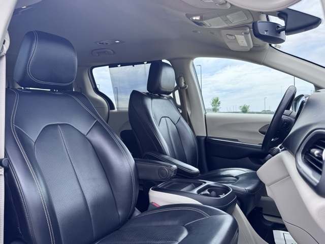 2020 Chrysler Voyager LXi