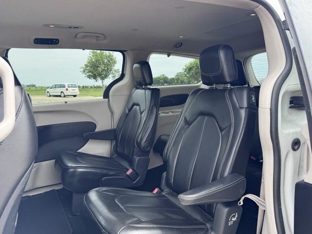 2020 Chrysler Voyager LXi