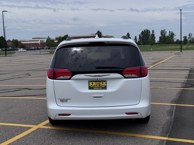 2020 Chrysler Voyager LXi