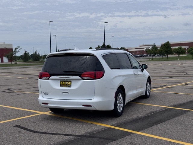 2020 Chrysler Voyager LXi