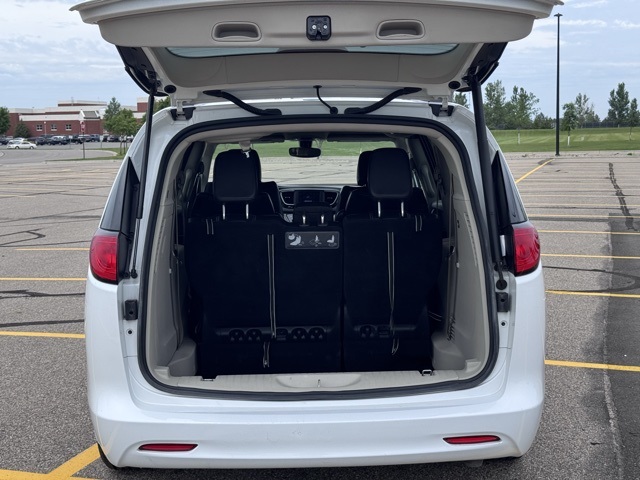 2020 Chrysler Voyager LXi