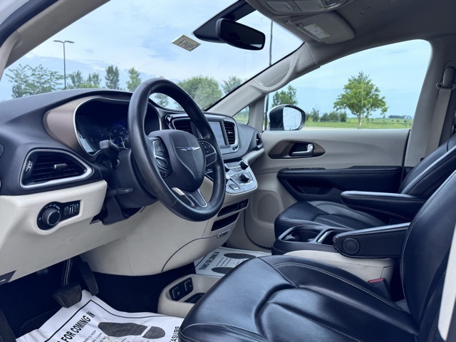 2020 Chrysler Voyager LXi