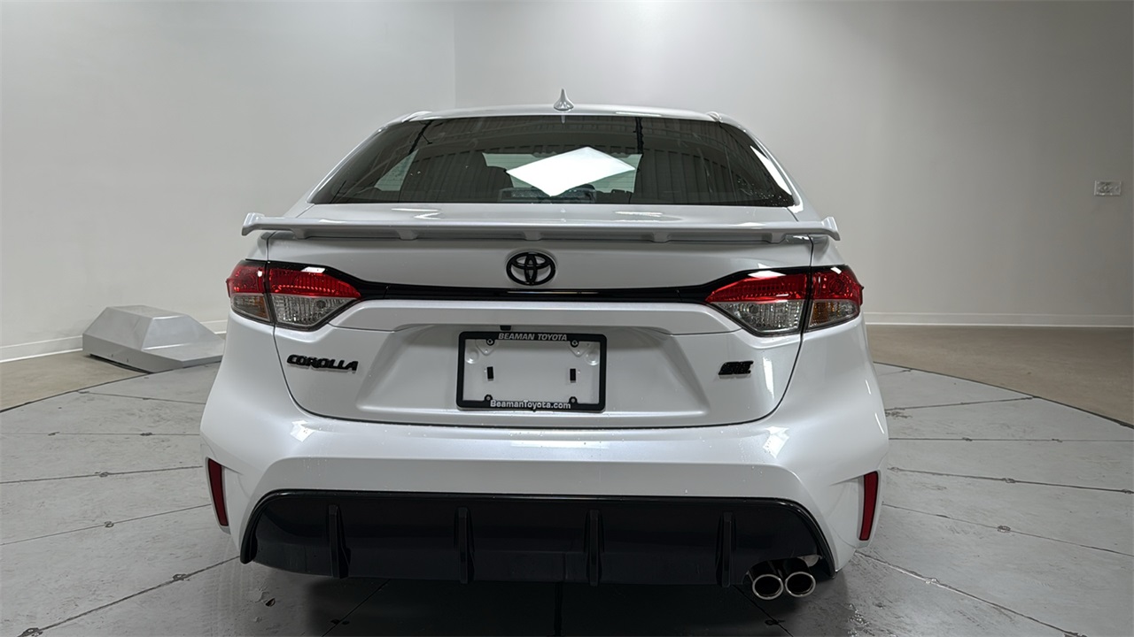 2026 Toyota Corolla SE photo 3