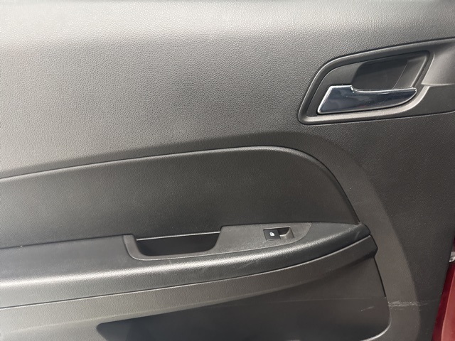 used 2013 Chevrolet Equinox car, priced at $10,300