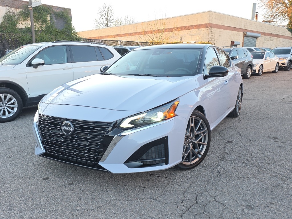 used 2024 Nissan Altima car
