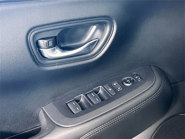 2023 Honda HR-V LX photo 4