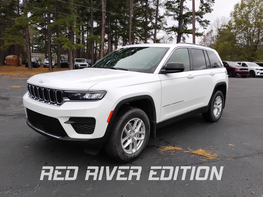 2025 Jeep Grand Cherokee Laredo's photo