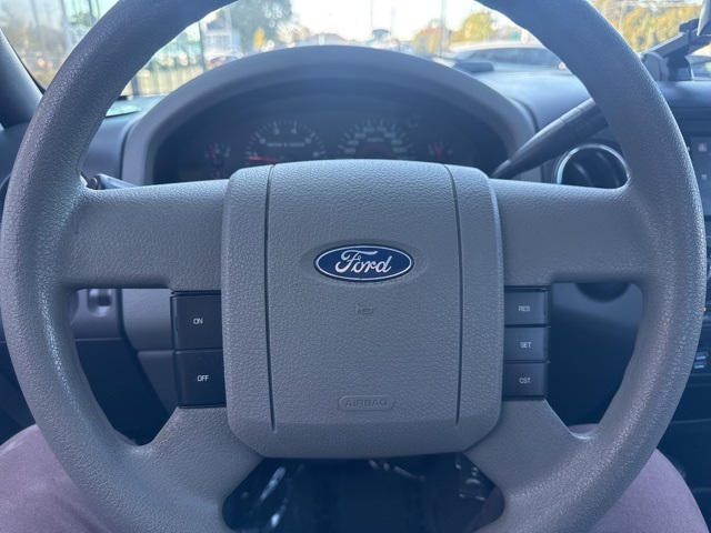 2007 Ford F-150 XLT photo 8