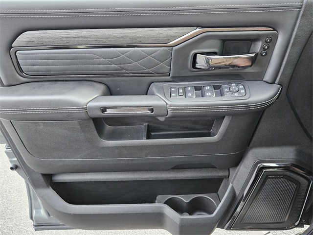 2026 Ram 3500 Limited Crew Cab 4x4 6'4" Box