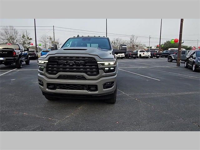 2026 Ram 3500 Limited Crew Cab 4x4 6'4" Box