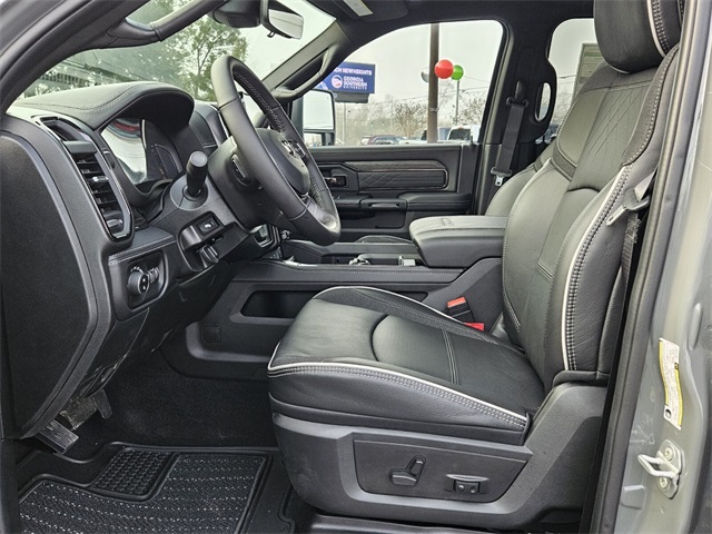 2026 Ram 3500 Limited Crew Cab 4x4 6'4" Box