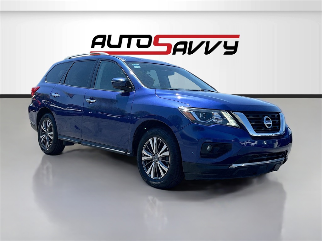 2020 Nissan Pathfinder SV