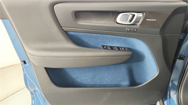 used 2023 Volvo XC40 Recharge Pure Electric car, priced at $31,488