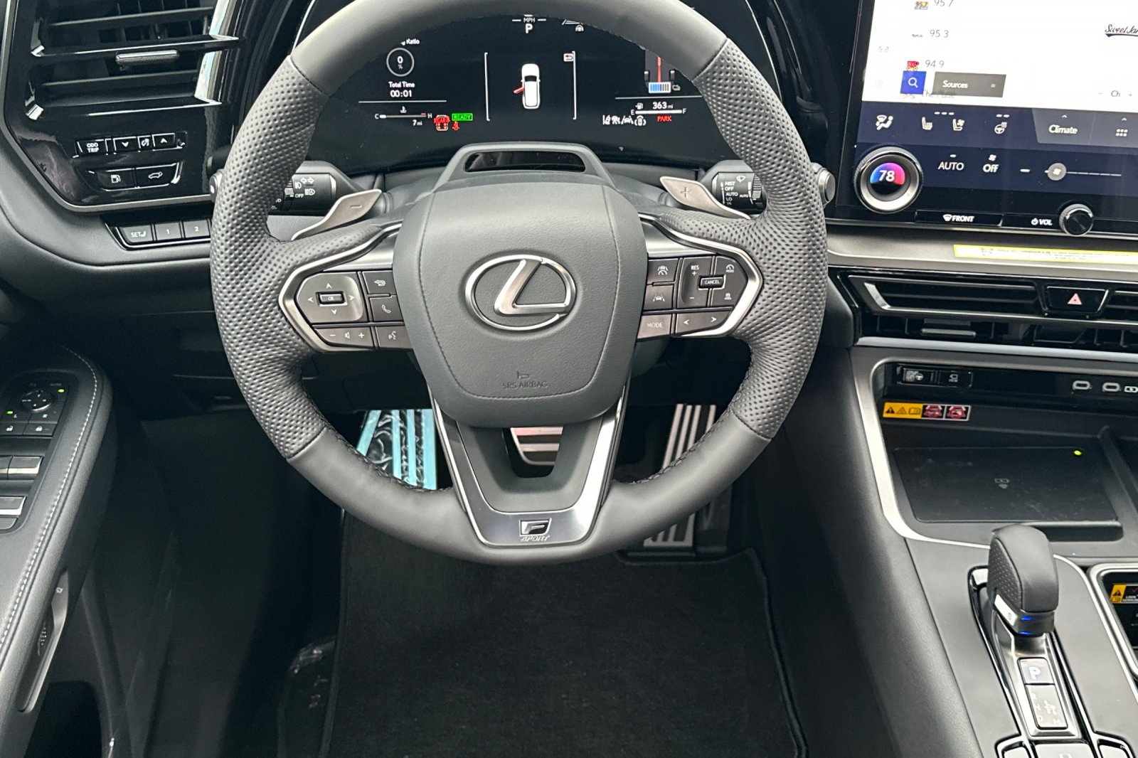 2025 Lexus TX 500h F SPORT Performance Premium photo 8
