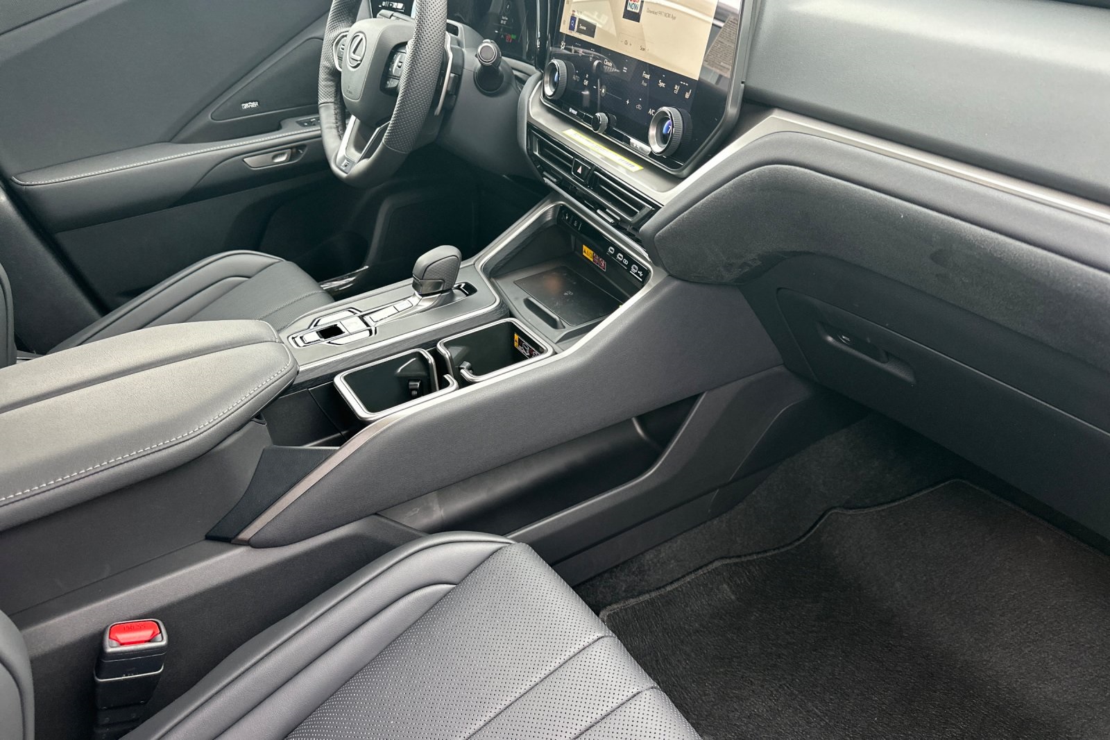2025 Lexus TX 500h F SPORT Performance Premium photo 9