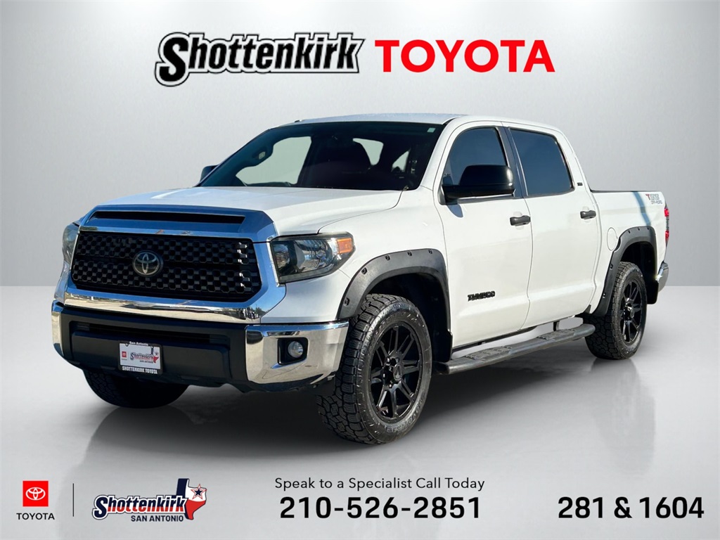 2018 Toyota Tundra SR5's photo