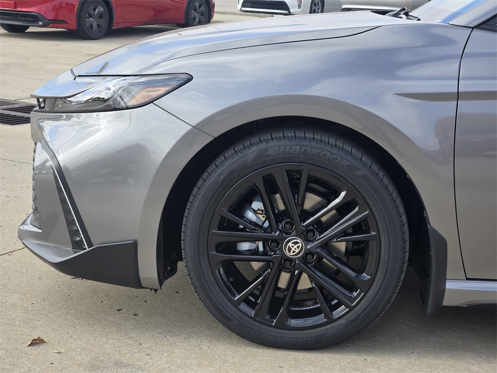 2026 Toyota Camry SE photo 4