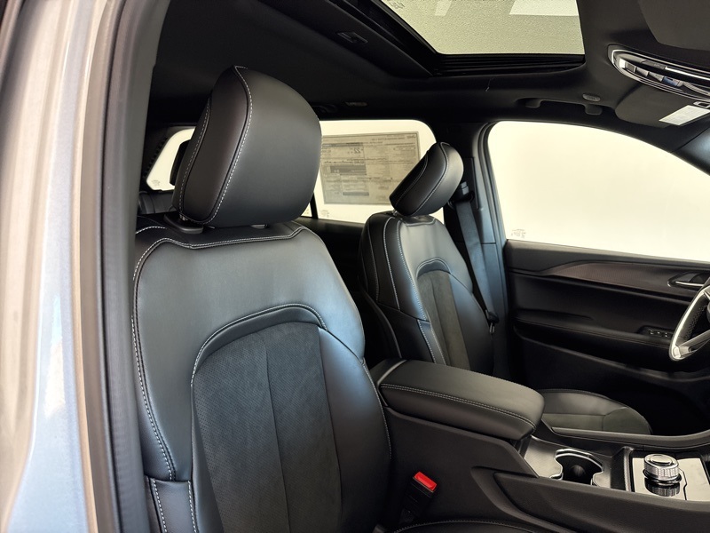 2025 Jeep Grand Cherokee Altitude X photo 14