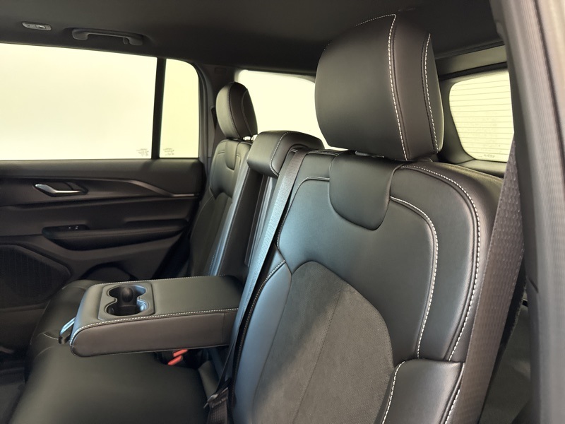2025 Jeep Grand Cherokee Altitude X photo 17