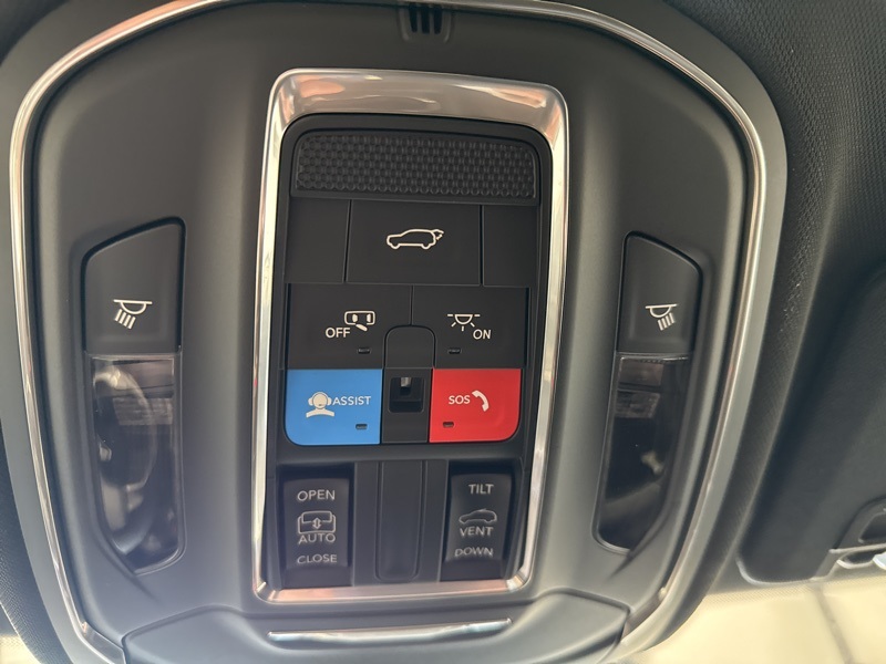 2025 Jeep Grand Cherokee Altitude X photo 32