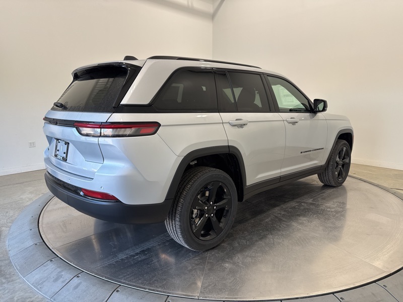 2025 Jeep Grand Cherokee Altitude X photo 7
