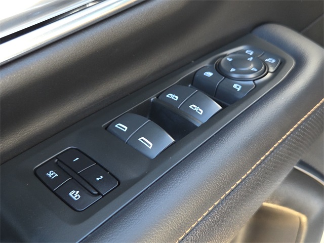 2022 Gmc Yukon XL AT4 photo 17