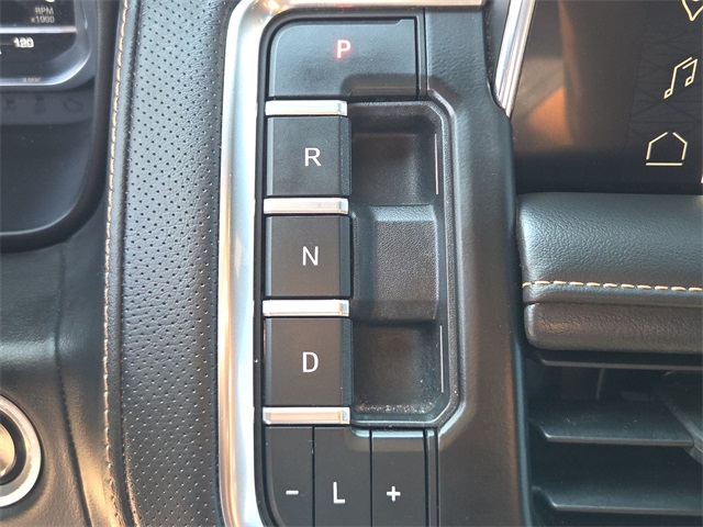 2022 Gmc Yukon XL AT4 photo 21