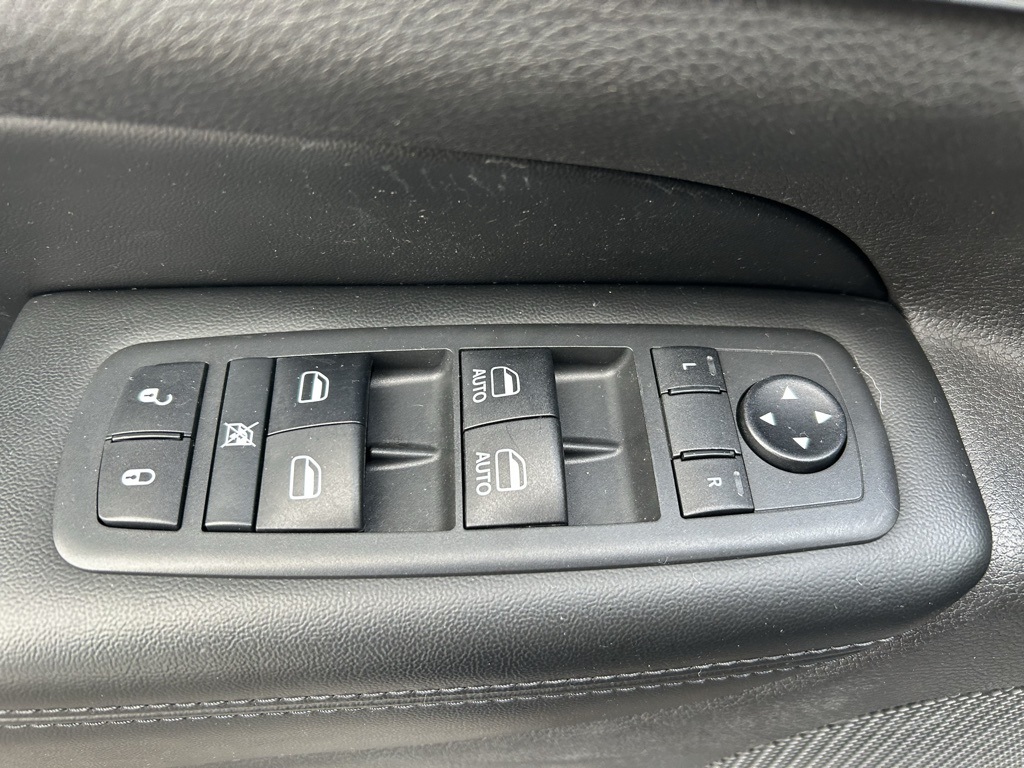 used 2019 Jeep Grand Cherokee car, priced at $18,000