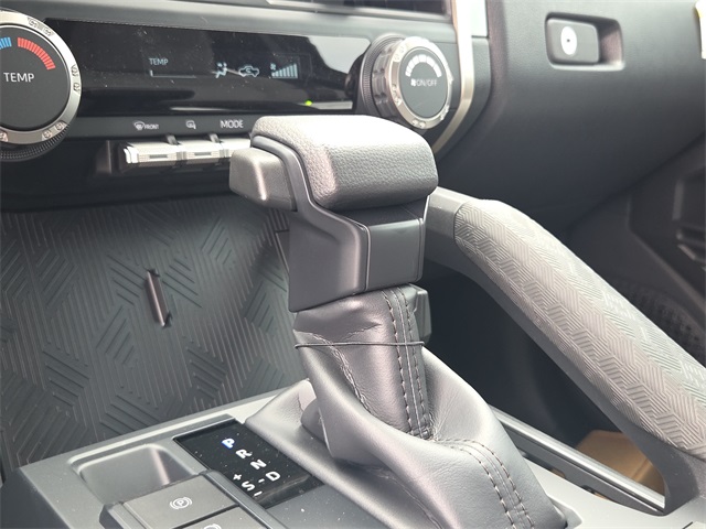 2025 Toyota Tacoma SR5 4x4 Limited photo 21