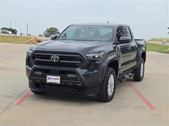 2025 Toyota Tacoma SR5 4x4 Limited photo 2