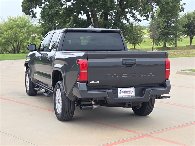2025 Toyota Tacoma SR5 4x4 Limited photo 5
