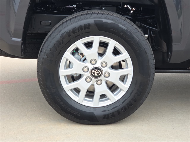 2025 Toyota Tacoma SR5 4x4 Limited photo 8
