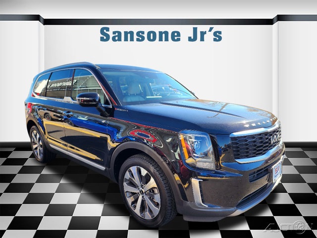 2022 Kia Telluride S's photo