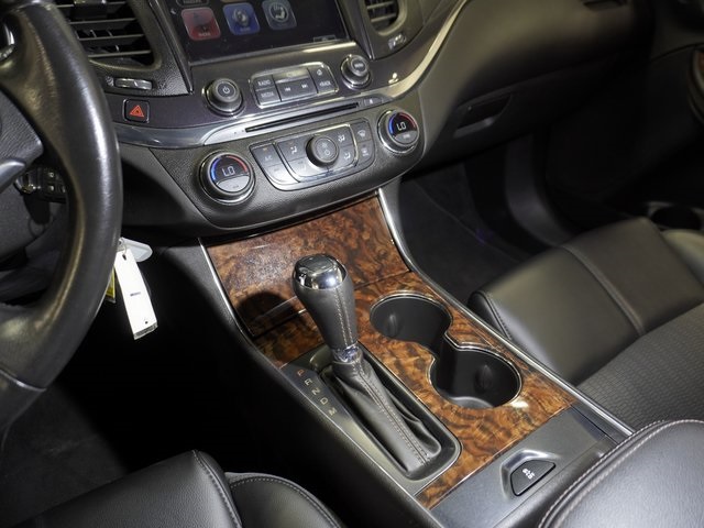 2014 Chevrolet Impala 2LT photo 2