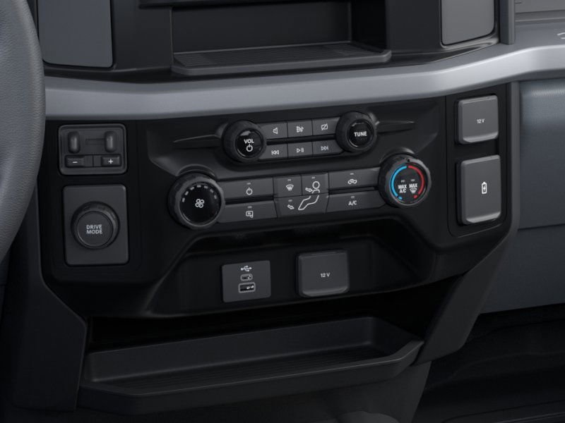 2024 Ford F-350 XL photo 13