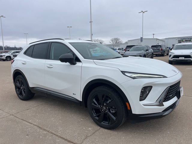 2026 Buick Envision Sport Touring's photo