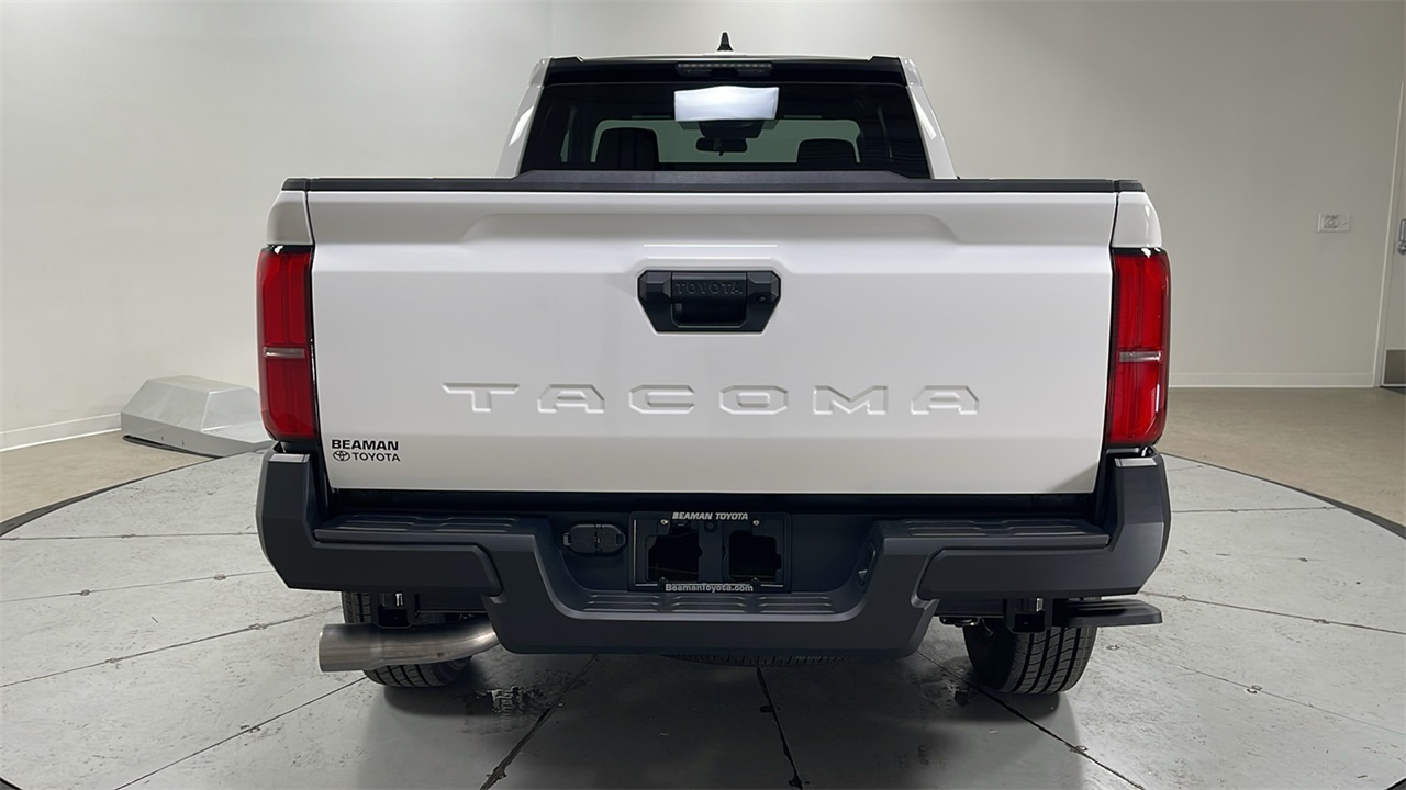 2025 Toyota Tacoma SR XtraCab photo 4