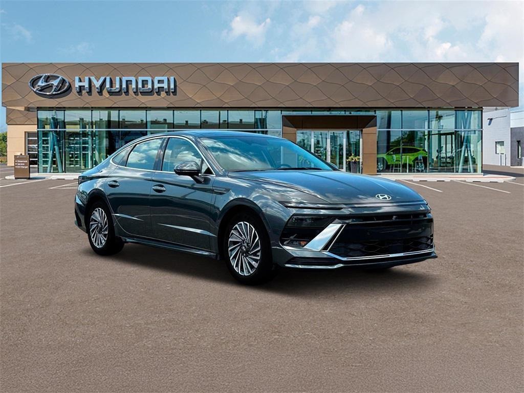 2025 Hyundai Sonata Hybrid Limited photo 11