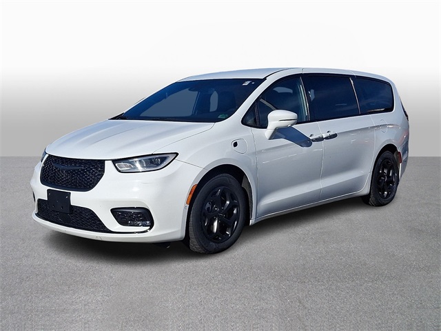 2022 Chrysler Pacifica Hybrid Touring L's photo