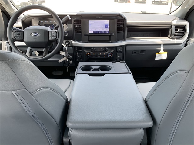 2025 Oxford White Ford Super Duty F-250 SRW XL 4X4 Truck