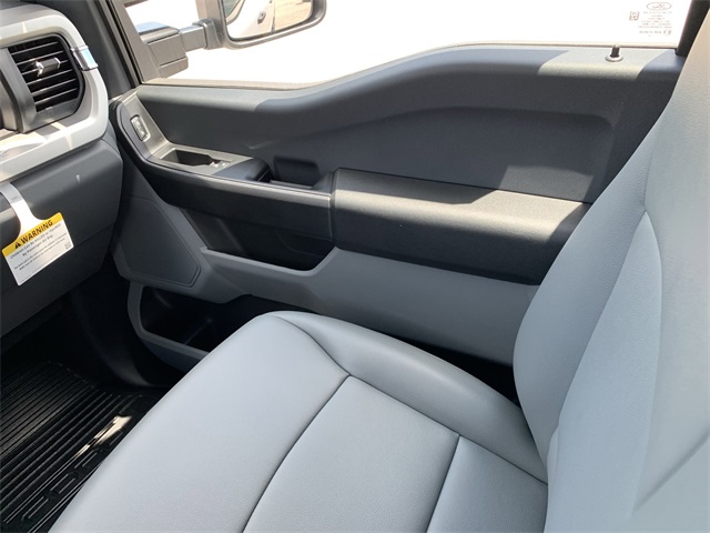 2025 Oxford White Ford Super Duty F-250 SRW XL 4X4 Truck