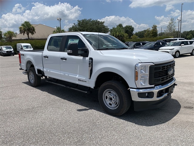 2025 Oxford White Ford Super Duty F-250 SRW XL 4X4 Truck