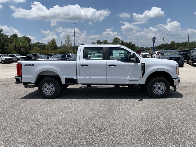 2025 Oxford White Ford Super Duty F-250 SRW XL 4X4 Truck