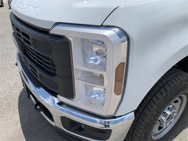 2025 Oxford White Ford Super Duty F-250 SRW XL 4X4 Truck