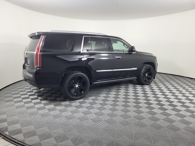 2016 Cadillac Escalade Platinum photo 4