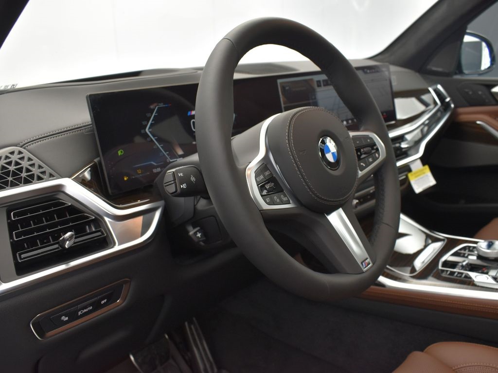 2026 Black Sapphire Metallic BMW X7 xDrive40i AWD SUV