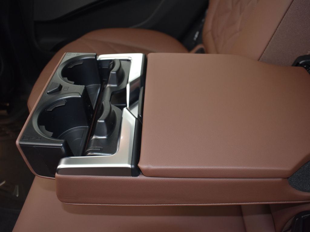 2026 Black Sapphire Metallic BMW X7 xDrive40i AWD SUV