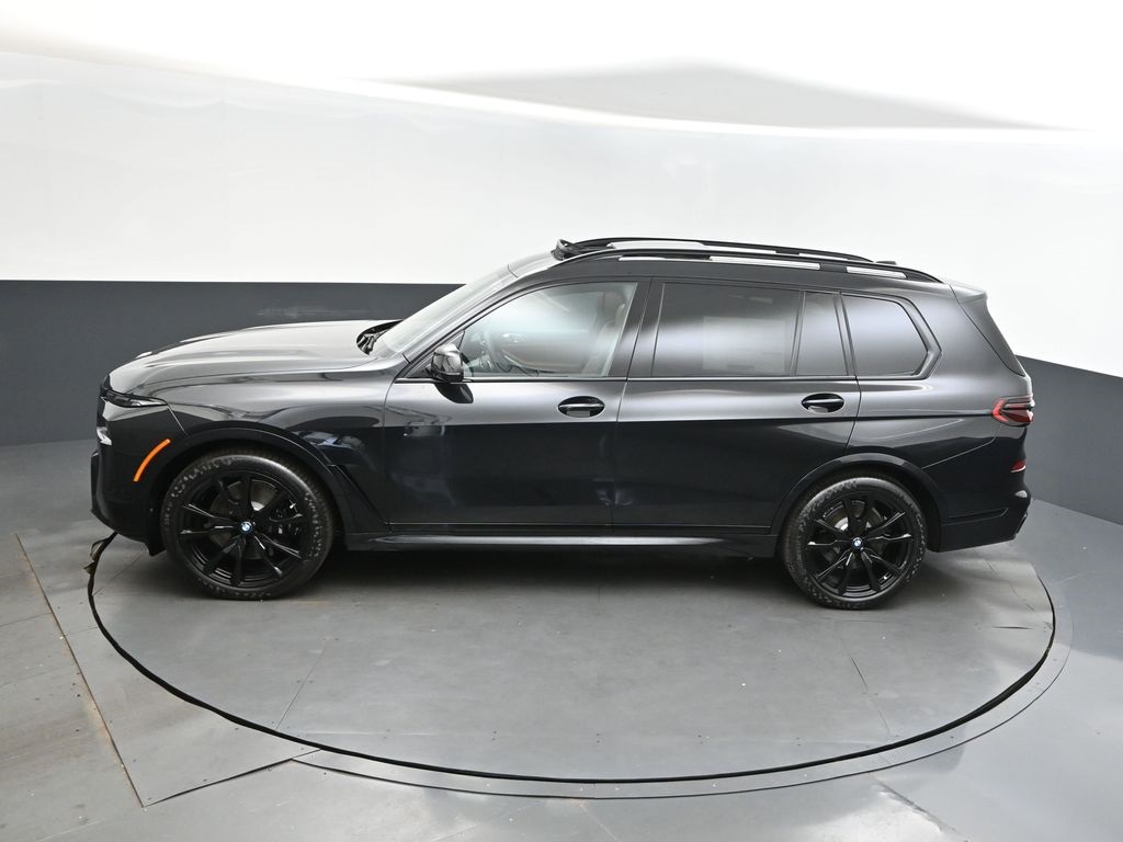 2026 Black Sapphire Metallic BMW X7 xDrive40i AWD SUV